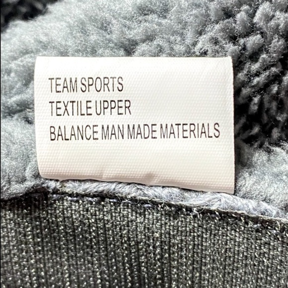 Wisconsin Badgers Gray & Red Fur Lined Knit Booties Women’s Size Medium (7/8) - Picture 9 of 11